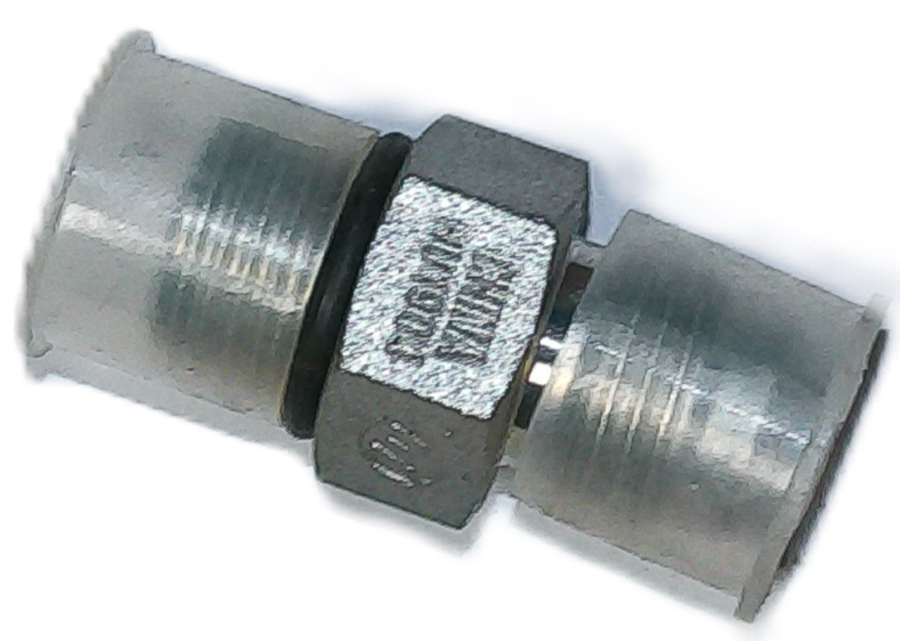STRAIGHT HYDRAULIC FITTING